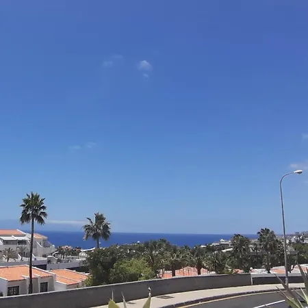 Island Village Heights Costa Adeje Готель